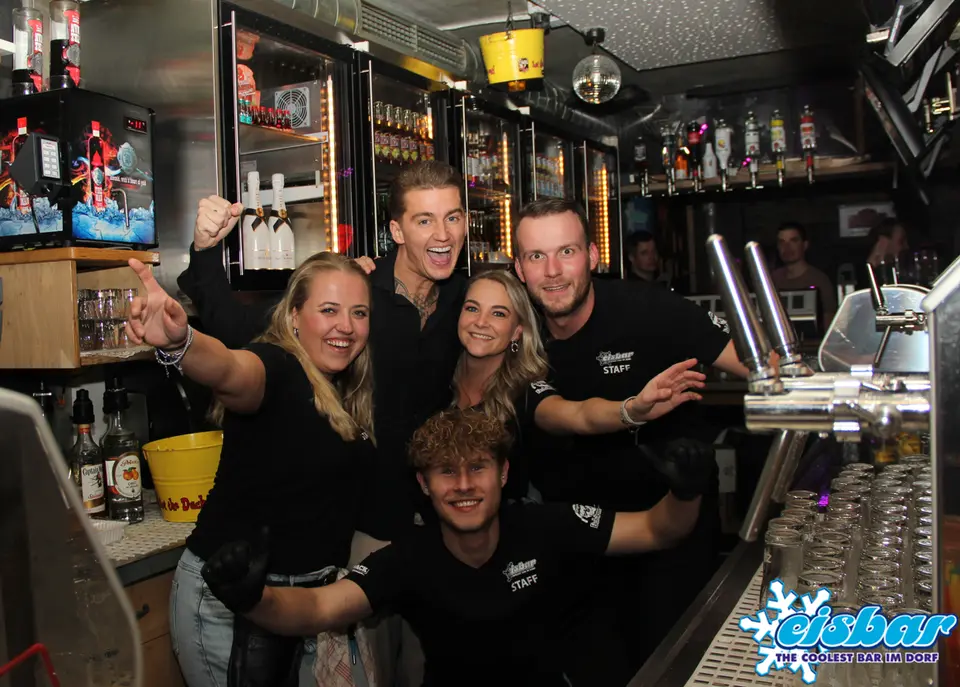 📸 Social Media & Garderobe Medewerker – Eisbar Kirchberg